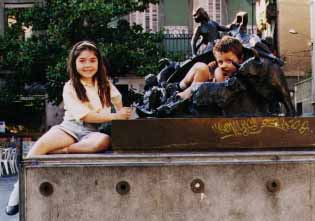 [Children in the Plaça del Sol (photo)]